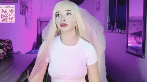 Snapshot of valentinna_5 chatting on 03/05/26, 12:17 Danielle Please help me to reach 300 thumbs up online show from 03/05/26, 12:17