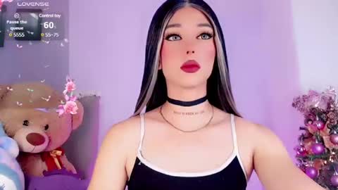 Snapshot of valentinne_marian chatting on 12/29/24, 06:35 Marian online show from 12/29/24, 06:35