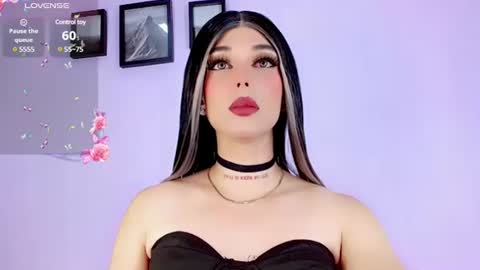 Snapshot of valentinne_marian chatting on 01/23/25, 12:09 Marian online show from 01/23/25, 12:09