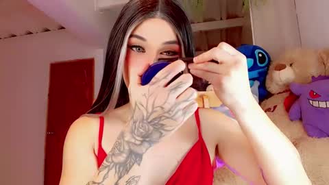 Snapshot of valentinne_marian chatting on 02/17/25, 07:26 Marian online show from 02/17/25, 07:26