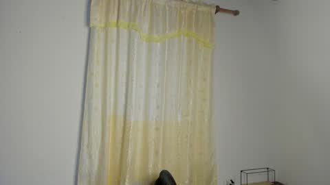 valentino online show from 12/24/24, 02:21