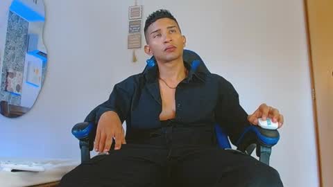 Mistery Guy online show from 11/21/25, 06:39