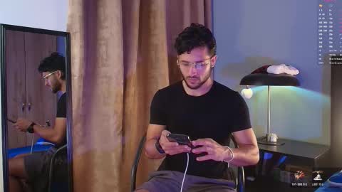 Snapshot of valentinoford chatting on 12/22/25, 09:01 Valentino online show from 12/22/25, 09:01