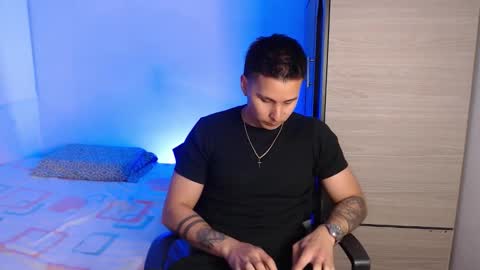 VALENTINO online show from 11/25/25, 09:48