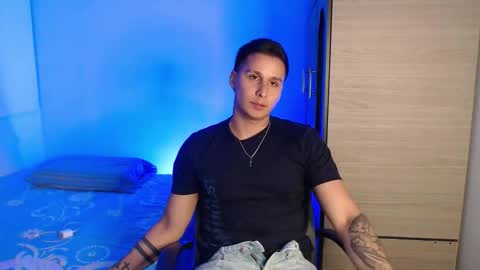 VALENTINO online show from 12/02/25, 09:54