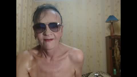 Snapshot of valenttijm3851 chatting on 03/21/26, 04:21 valentijm online show from 03/21/26, 04:21