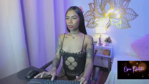 Snapshot of valeperez24 chatting on 09/27/25, 01:43 Valery And Daniel online show from 09/27/25, 01:43