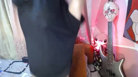 Snapshot of valeri_cove chatting on 10/07/25, 07:05 Valeri Cove online show from 10/07/25, 07:05