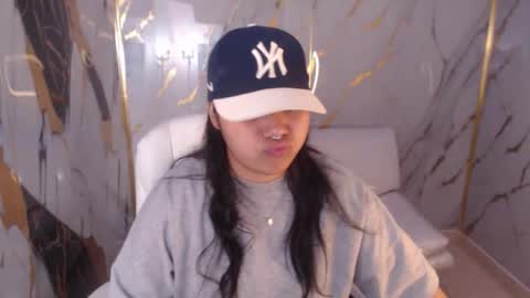 valeri_harpers4 online show from 11/21/25, 01:21