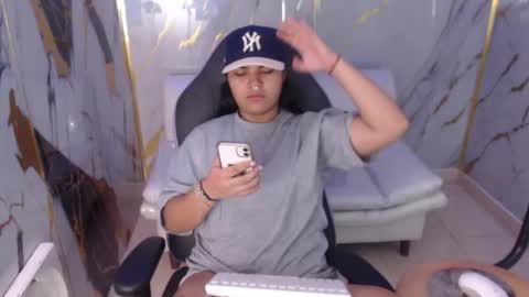 valeri_harpers4 online show from 11/25/25, 02:17