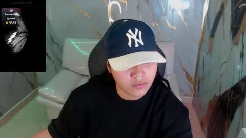 valeri_harpers4 online show from 12/04/25, 04:27