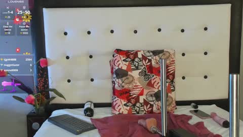 Snapshot of valeri_hurtado chatting on 01/11/25, 05:10 Valeria online show from 01/11/25, 05:10