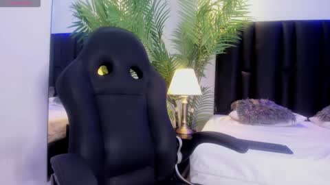 valeri_tafur online show from 10/18/25, 11:00