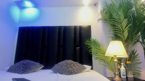 valeri_tafur online show from 12/20/25, 11:06