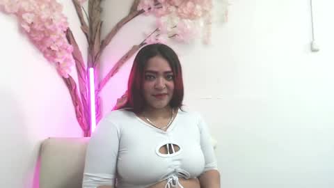 Snapshot of valeria__noir chatting on 04/15/26, 09:26 online show from 04/15/26, 09:26