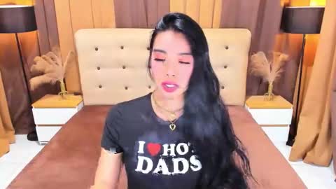 Snapshot of valeria_califa chatting on 04/28/26, 04:06 Valeria online show from 04/28/26, 04:06