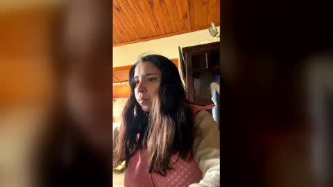 Snapshot of valeria_feroz chatting on 05/22/26, 02:44 valeria_feroz online show from 05/22/26, 02:44
