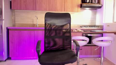 Snapshot of valeria_lewiis chatting on 02/23/25, 02:57 Valeria lewiis joness online show from 02/23/25, 02:57