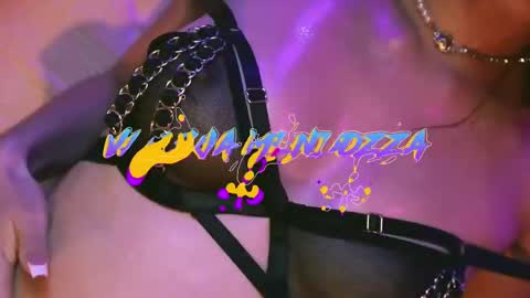 Snapshot of valeria_mendozza chatting on 03/07/25, 04:57   online show from 03/07/25, 04:57