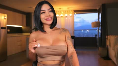 Snapshot of valeria_orozco chatting on 01/10/25, 11:08 valeria_orozco online show from 01/10/25, 11:08