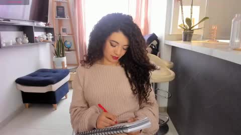 Snapshot of valeria_rosses chatting on 04/21/26, 04:45 Valeria online show from 04/21/26, 04:45