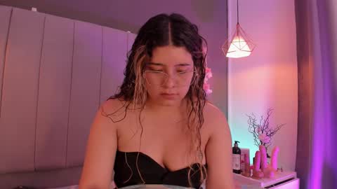 valeria_rouse28 online show from 11/30/25, 06:12