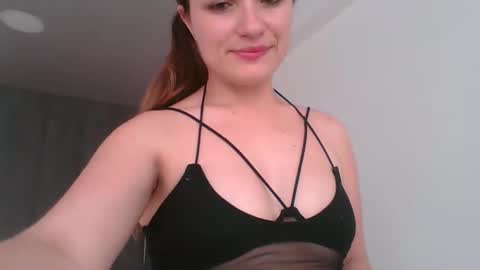 valeriafrannco online show from 05/08/26, 08:58
