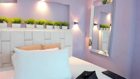 ValeriaGarciax online show from 11/15/25, 12:02