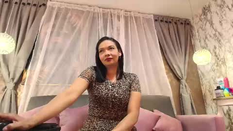 Snapshot of valeriajazz chatting on 10/18/25, 08:20 Im Valeria online show from 10/18/25, 08:20