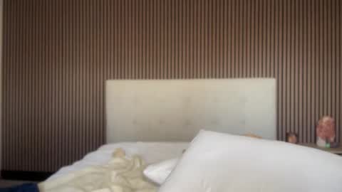 Valeria Peterson online show from 10/10/25, 11:04