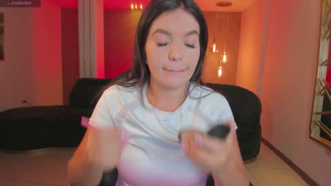 Snapshot of valeriaroldanx chatting on 03/05/26, 10:22 Valeria online show from 03/05/26, 10:22