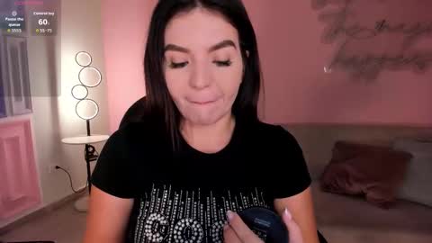 Snapshot of valeriaroldanx chatting on 03/08/26, 05:06 Valeria online show from 03/08/26, 05:06