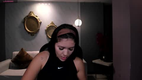 Snapshot of valeriaroldanx chatting on 03/17/26, 10:07 Valeria online show from 03/17/26, 10:07