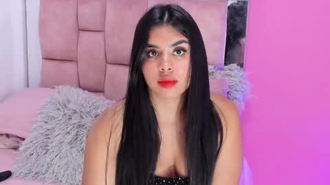 Snapshot of valeriaruiz_1 chatting on 09/10/25, 07:36 Valeria online show from 09/10/25, 07:36