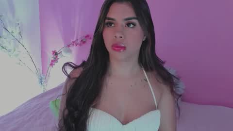 Snapshot of valeriaruiz_1 chatting on 10/09/25, 04:05 Valeria online show from 10/09/25, 04:05