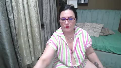 valeriasmiths online show from 06/27/26, 12:22