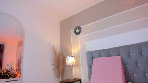 Snapshot of valeriavibes chatting on 12/25/24, 01:20 Valeria online show from 12/25/24, 01:20