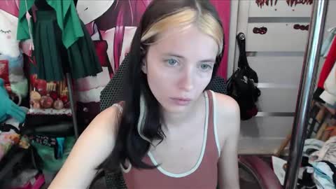 ValeriaXKiss online show from 12/14/25, 07:36