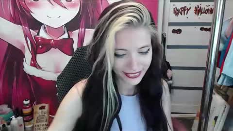 ValeriaXKiss online show from 05/05/26, 02:36
