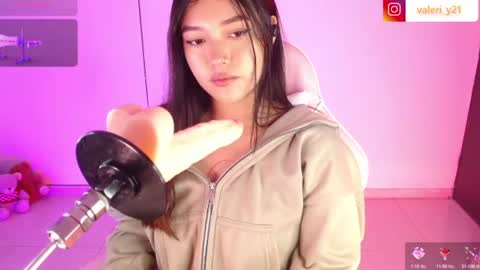 Valeri online show from 06/12/26, 04:33