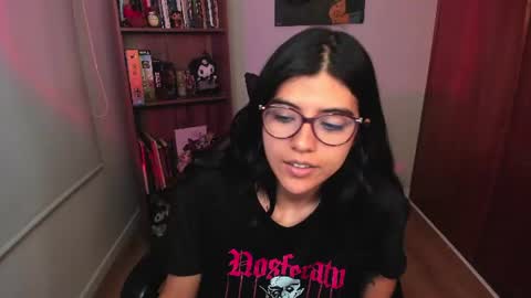 Snapshot of valerie__sky chatting on 06/11/26, 02:53 Val online show from 06/11/26, 02:53