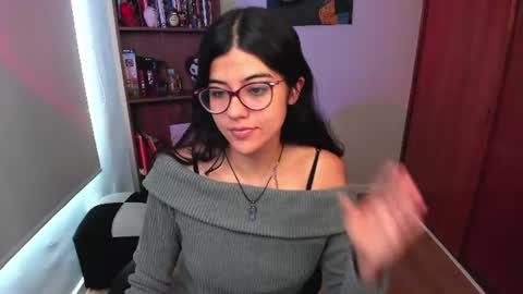 Snapshot of valerie__sky chatting on 07/02/26, 11:38 Val online show from 07/02/26, 11:38