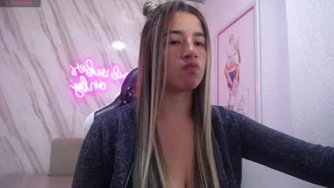 Snapshot of valerie_b chatting on 02/18/25, 06:15 valerie_b online show from 02/18/25, 06:15