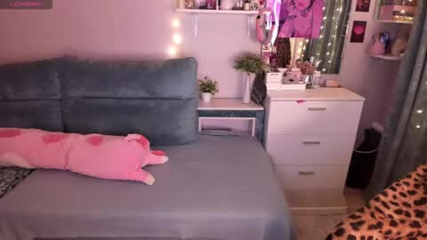 Snapshot of valerie_cutee chatting on 02/13/26, 06:26 Lera online show from 02/13/26, 06:26