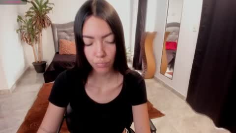 Snapshot of valerie_fox19 chatting on 07/04/26, 04:02 Valerie fox online show from 07/04/26, 04:02