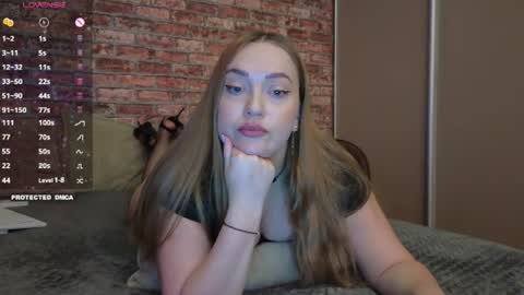 Snapshot of valerie_kiss chatting on 07/28/26, 12:48 Valerie online show from 07/28/26, 12:48