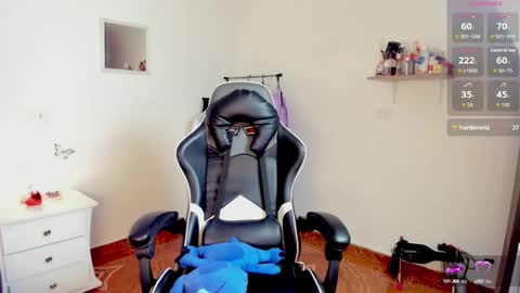 Snapshot of valeriebl chatting on 09/28/25, 12:32 Valerie Blake online show from 09/28/25, 12:32