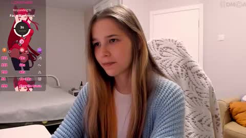 Snapshot of valeriebubbles chatting on 10/08/25, 04:37 Valerie online show from 10/08/25, 04:37