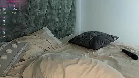 Snapshot of valerigallardo chatting on 10/29/25, 09:05 valerigallardo online show from 10/29/25, 09:05