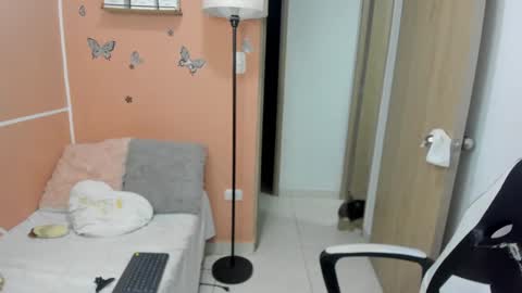 Juli C online show from 12/02/24, 12:41